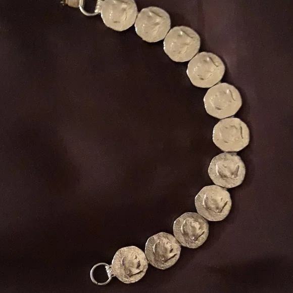 Bracelet..7.5inches..Silver Toned - Picture 3 of 12